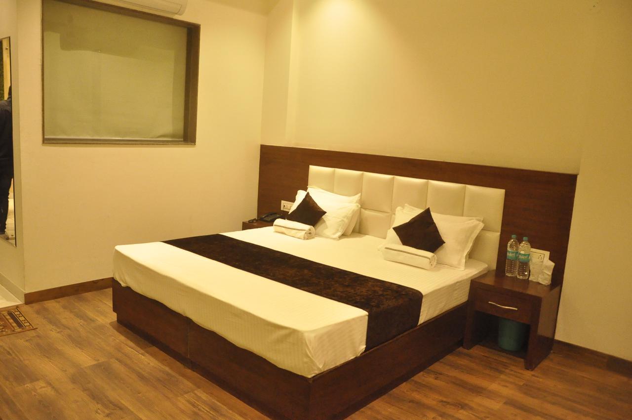 Hotel Lotus Grand Akm Kālka Exterior foto